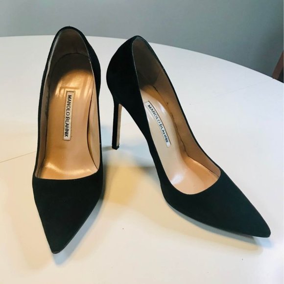 Manolo Blahnik Black Suede BB Pump - Picture 2 of 5